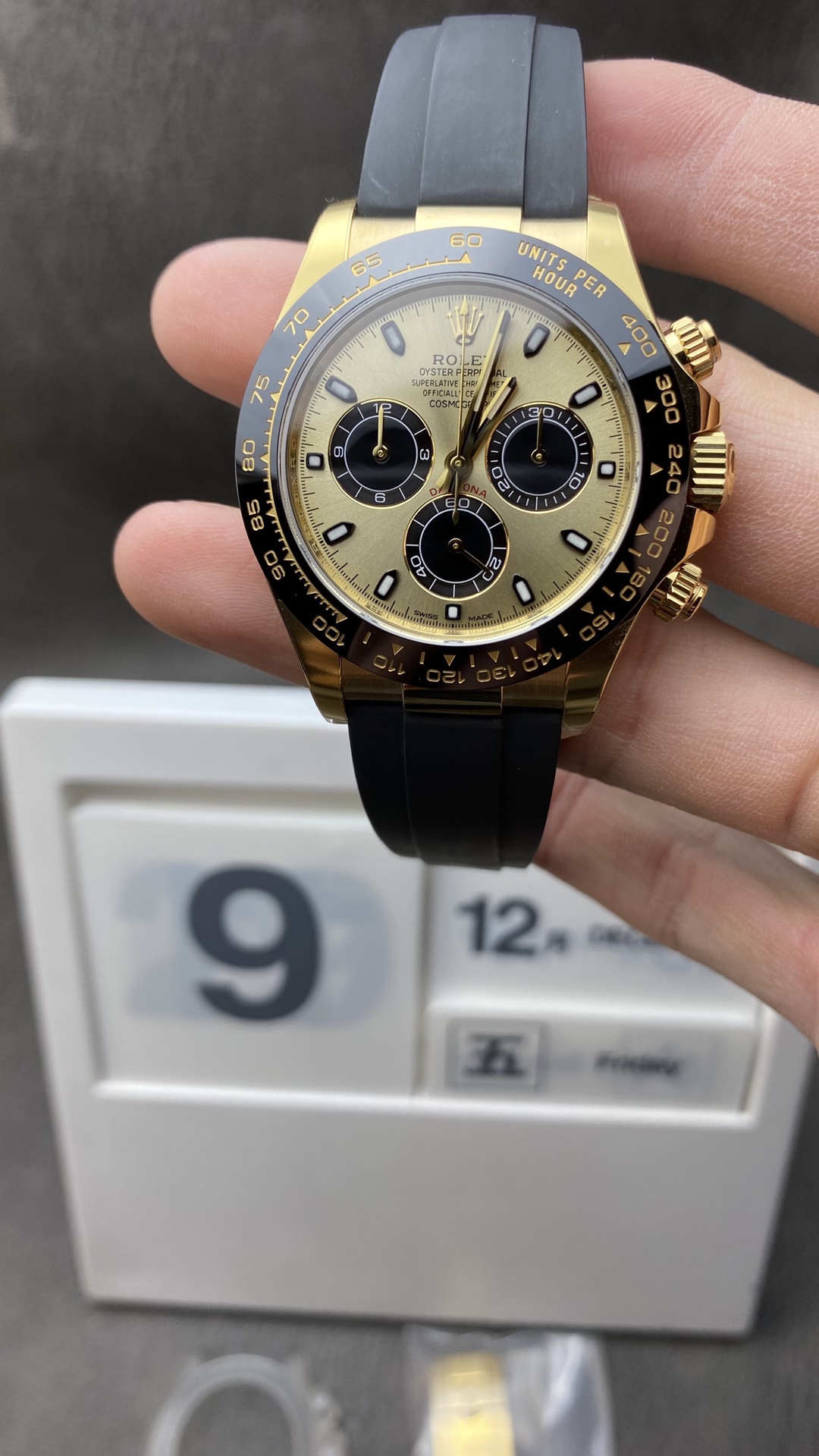 China Victory Factory Daytona 116518 SuperCloen Watch Yellow Gold Case Yellow Dial Black Sub Dial on Oysterflex Rubber Strap SA4130 V2 China Clean Factory Daytona 116518 SuperCloen Watch Yellow Gold Case Yellow Dial Black Sub Dial on Oysterflex Rubber Strap SA4130 V2
