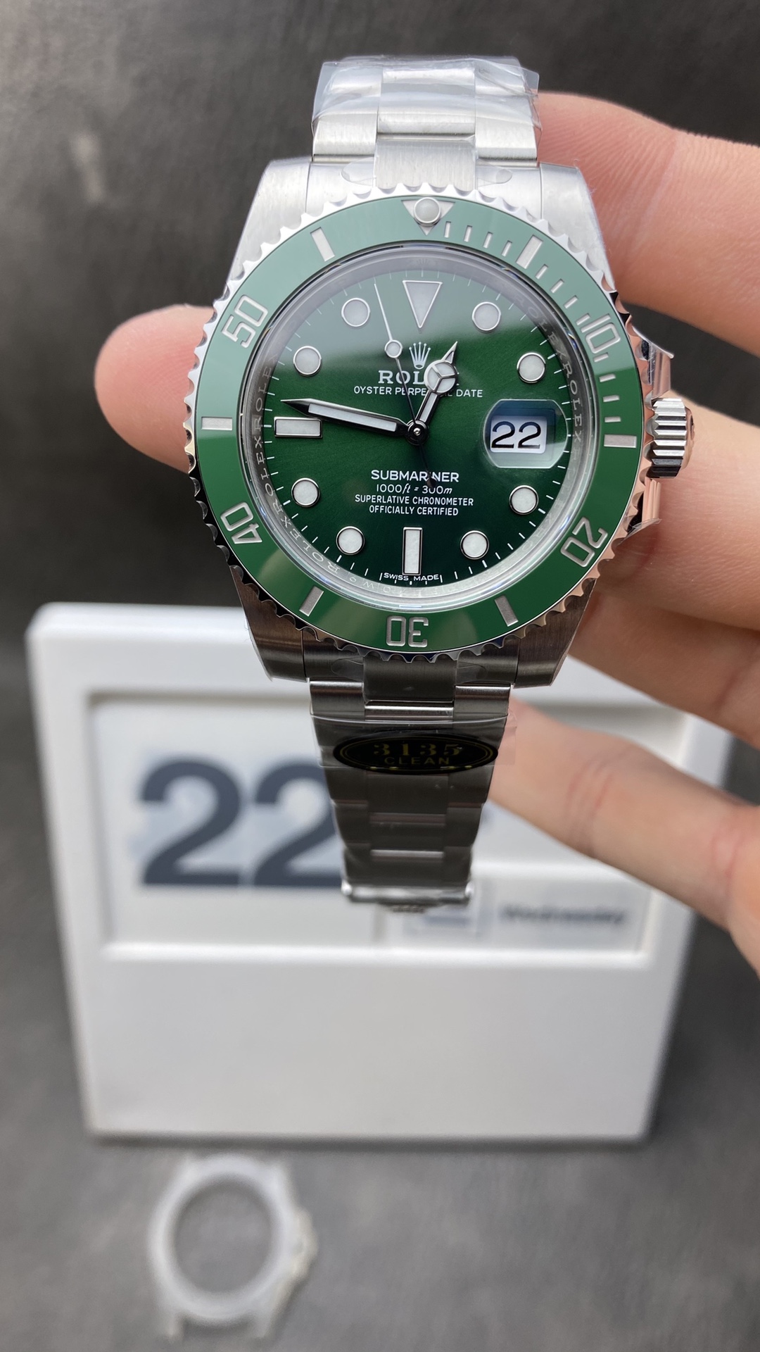 Victory Watch Rolex Submariner Date Hulk 116610LV Green Dial Green Ceramic Bezel 904L Steel Case Oyster Bracelet SA3135 Movement Clean Watch Rolex Submariner Date Hulk 116610LV Green Dial Green Ceramic Bezel 904L Steel Case Oyster Bracelet SA3135 Movement
