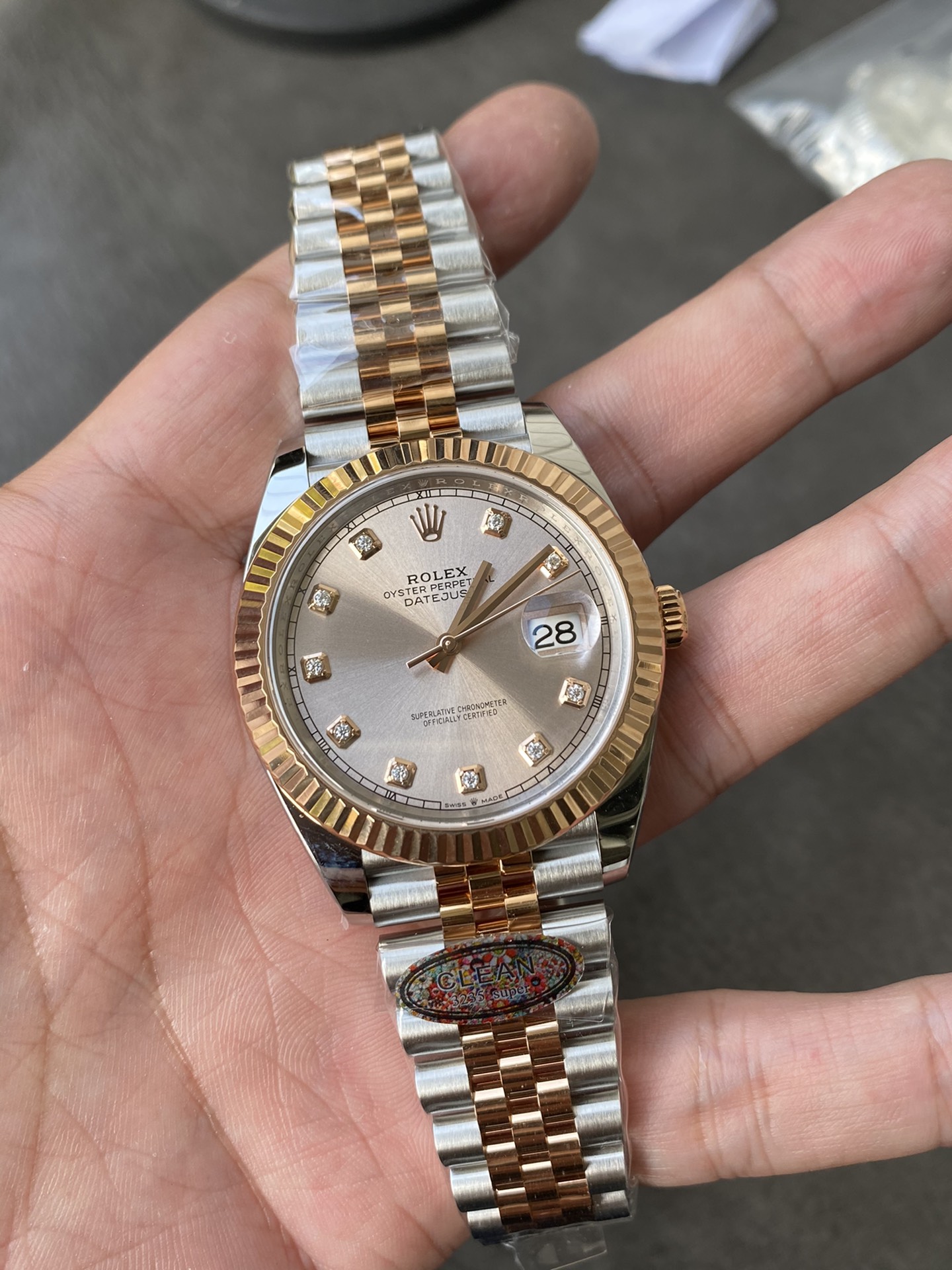 Victory Factory Watches DateJust 41mm 126331 0008 Rose Gold Sundust Diamond Set Dial Jubilee Bracelet 3235 Movement 02 Clean Factory Watches DateJust 41mm 126331 0008 Rose Gold Sundust Diamond Set Dial Jubilee Bracelet 3235 Movement 02