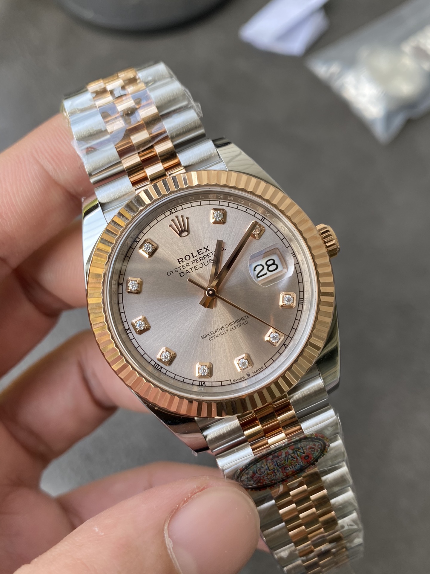 Victory Factory Watches DateJust 41mm 126331 0008 Rose Gold Sundust Diamond Set Dial Jubilee Bracelet 3235 Movement 04 Clean Factory Watches DateJust 41mm 126331 0008 Rose Gold Sundust Diamond Set Dial Jubilee Bracelet 3235 Movement 04