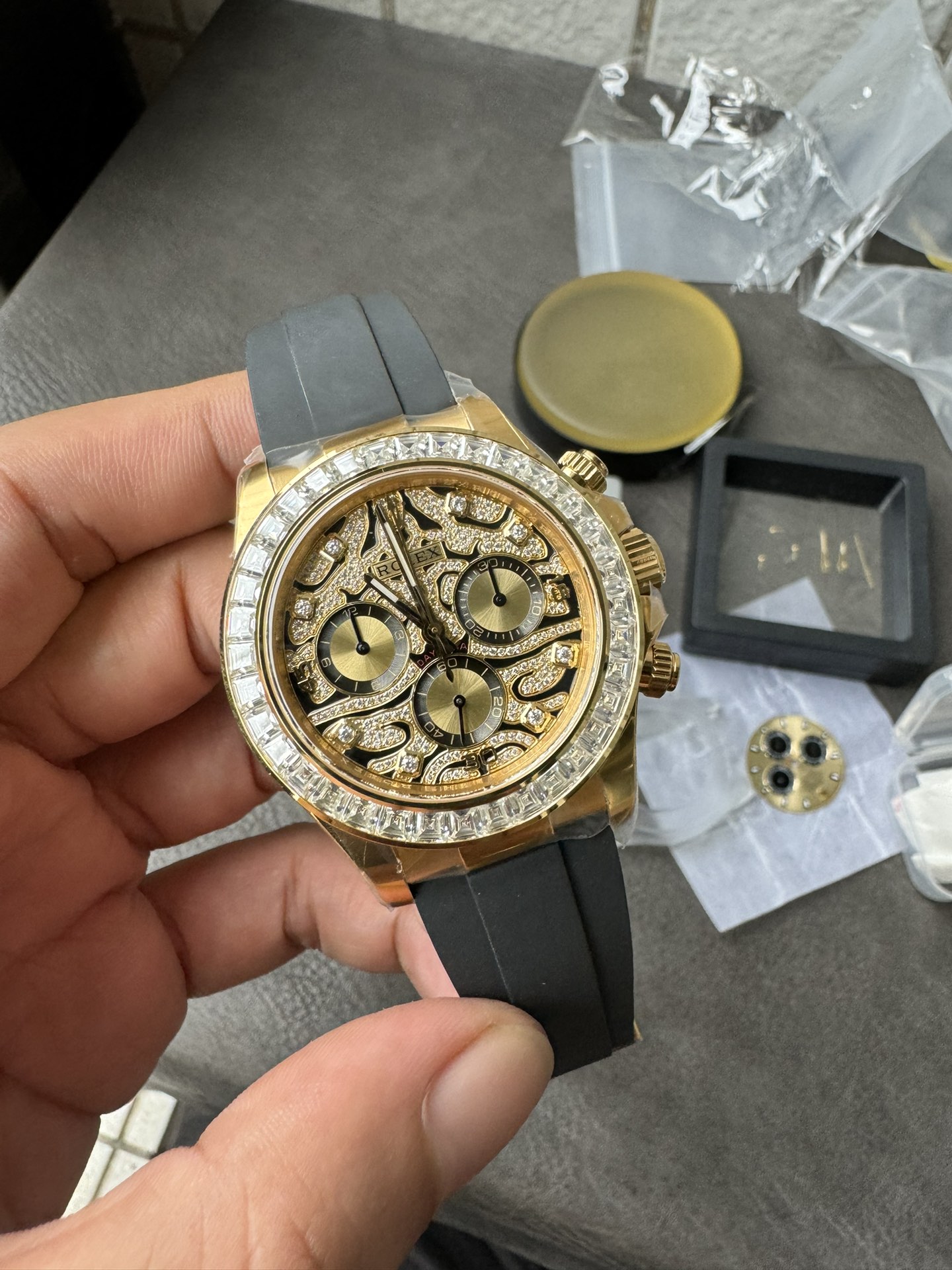 Victory Factory Rolex Daytona Eye Of The Tiger 116588TBR Wrapped 18K Yellow Gold Diamonds Dial Bezel DD4130 Movement 01 Clean Factory Rolex Daytona Eye Of The Tiger 116588TBR Wrapped 18K Yellow Gold Diamonds Dial Bezel DD4130 Movement 01