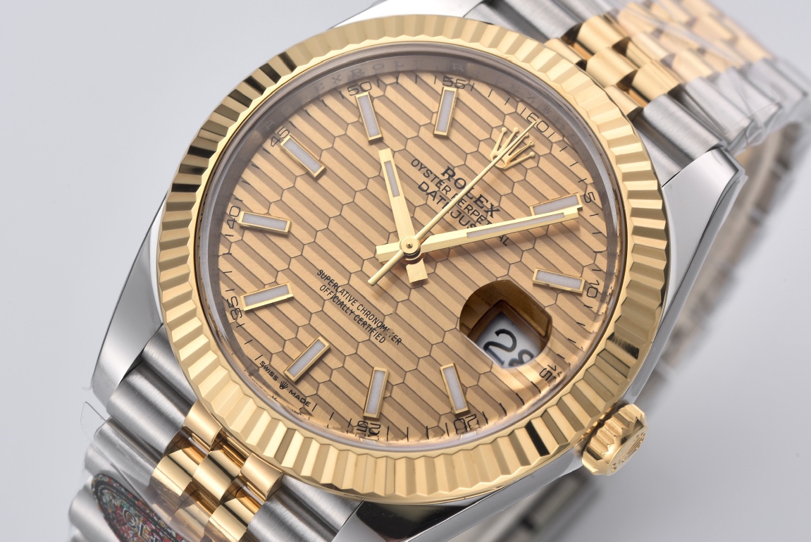 Victory Factory Datejust 126333 41mm Yellow Gold Fluted Textured Dial with Stick Markers Yellow Gold Bezel 3235 Movement Two Tone Jubilee Bracelet 02 Clean Factory Datejust 126333 41mm Yellow Gold Fluted Textured Dial with Stick Markers Yellow Gold Bezel 3235 Movement Two Tone Jubilee Bracelet 02