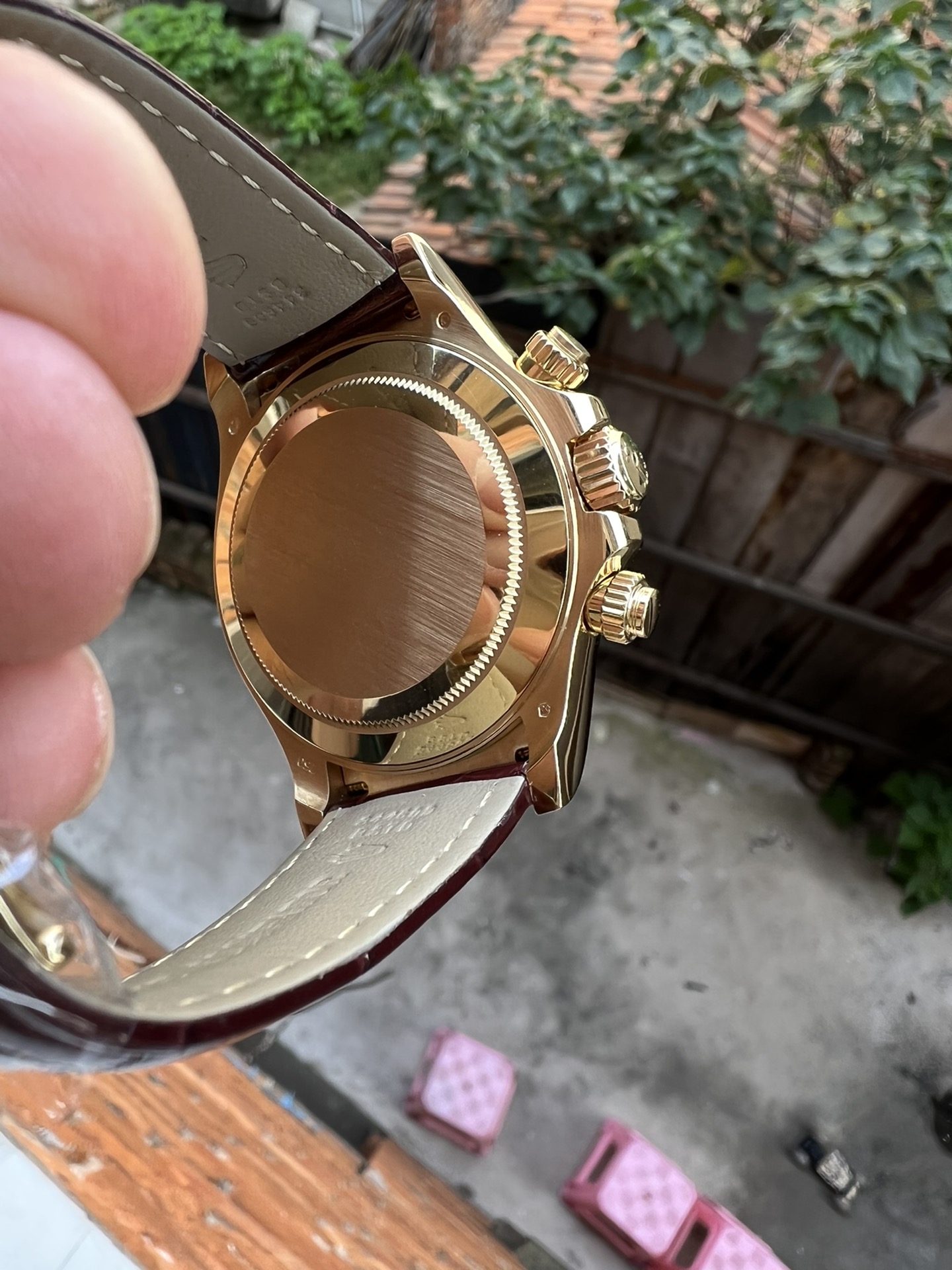 Victory Factory Daytona 116503 Black Mother of Pearl Dial Diamond Hour Markers Yellow Gold Bezel Alligator Strap DD4130 Caliber 04 Clean Factory Daytona 116503 Black Mother of Pearl Dial Diamond Hour Markers Yellow Gold Bezel Alligator Strap DD4130 Caliber 04