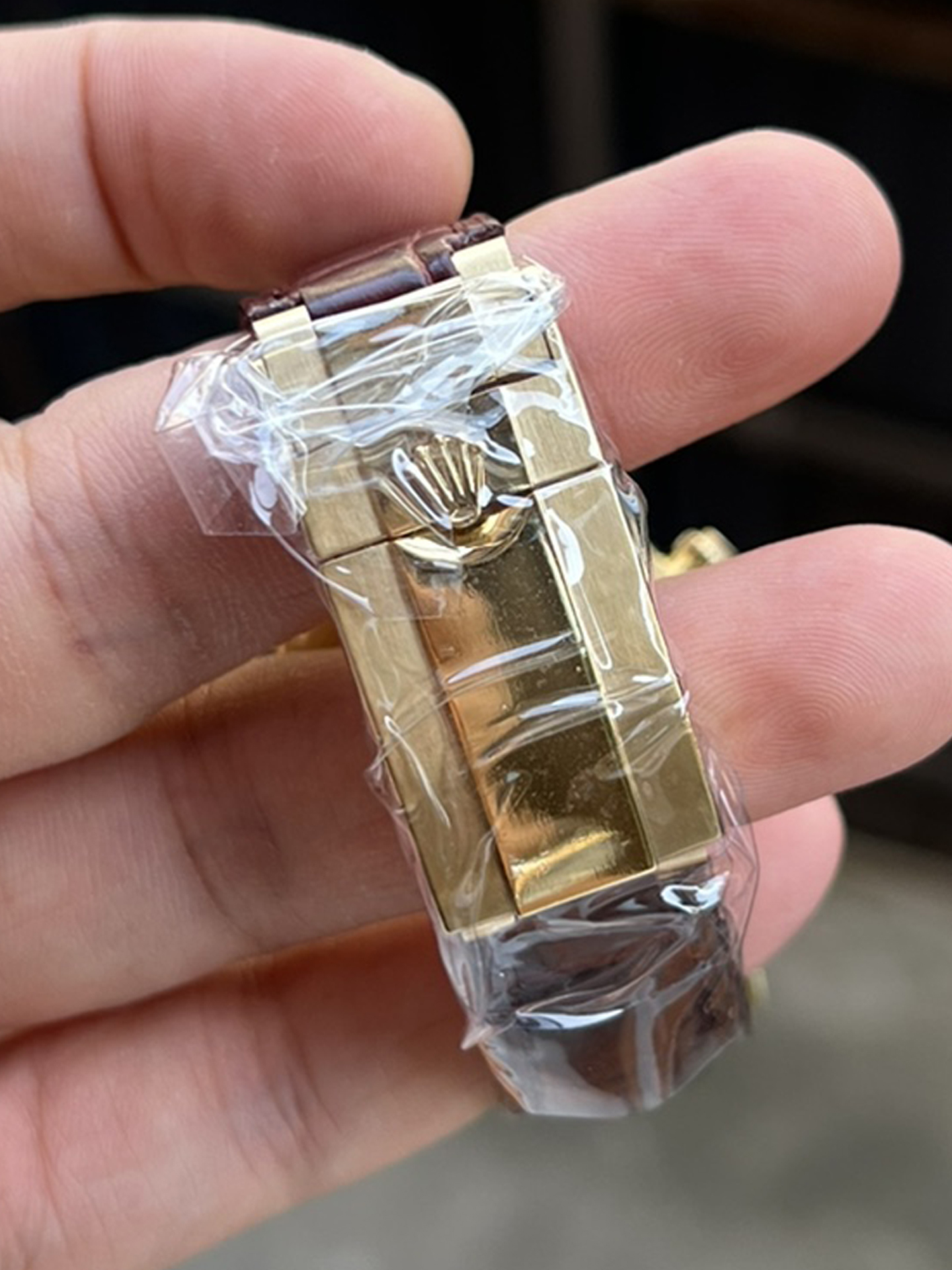 Victory Factory Daytona 116503 Black Mother of Pearl Dial Diamond Hour Markers Yellow Gold Bezel Alligator Strap DD4130 Caliber 07 Clean Factory Daytona 116503 Black Mother of Pearl Dial Diamond Hour Markers Yellow Gold Bezel Alligator Strap DD4130 Caliber 07