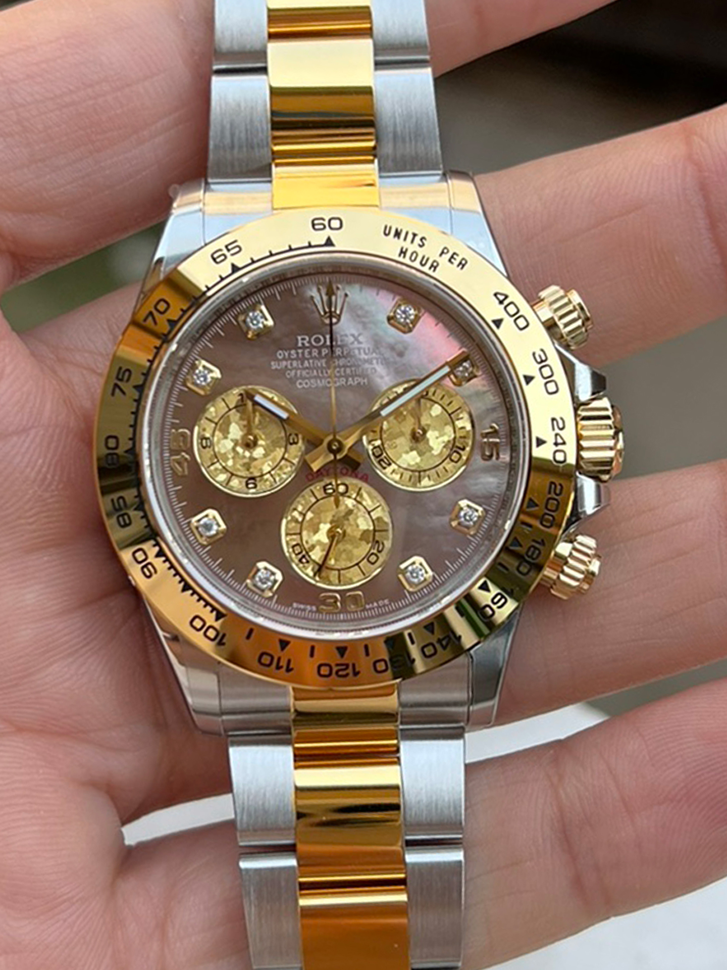 Victory Factory Daytona 116503 Black Mother of Pearl Dial Diamond Hour Markers Yellow Gold Bezel Two Tone Bracelet DD4130 Movement 00 Clean Factory Daytona 116503 Black Mother of Pearl Dial Diamond Hour Markers Yellow Gold Bezel Two Tone Bracelet DD4130 Movement 00