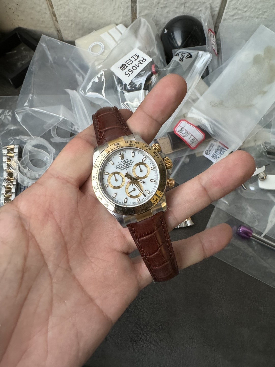 Victory Factory Watch Daytoan 116503 White Dial Yellow Gold Bezel 904L Steel Case Alligator Strap DD4130 Movement 01 Clean Factory Watch Daytoan 116503 White Dial Yellow Gold Bezel 904L Steel Case Alligator Strap DD4130 Movement 01