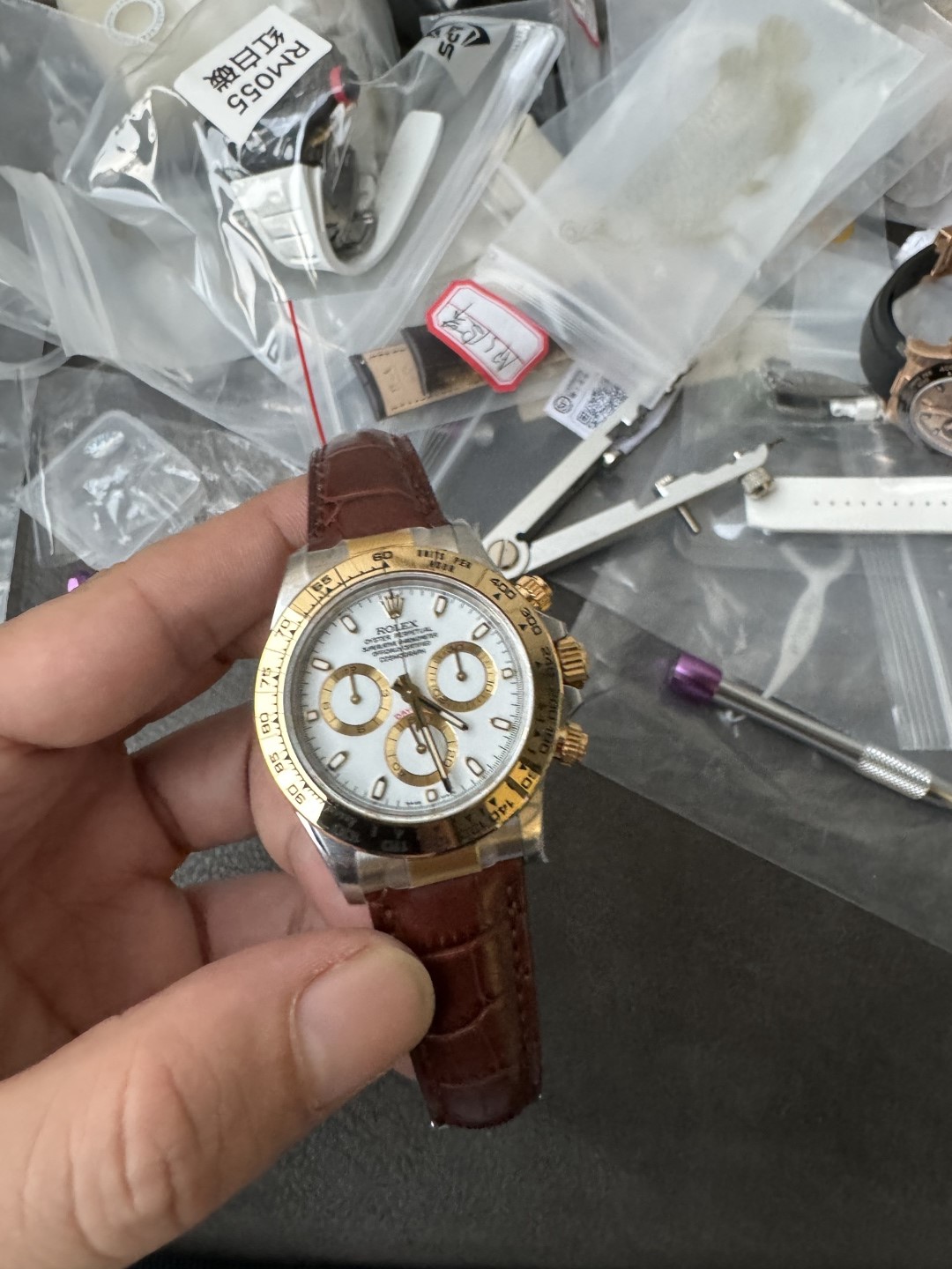 Victory Factory Watch Daytoan 116503 White Dial Yellow Gold Bezel 904L Steel Case Alligator Strap DD4130 Movement 02 Clean Factory Watch Daytoan 116503 White Dial Yellow Gold Bezel 904L Steel Case Alligator Strap DD4130 Movement 02