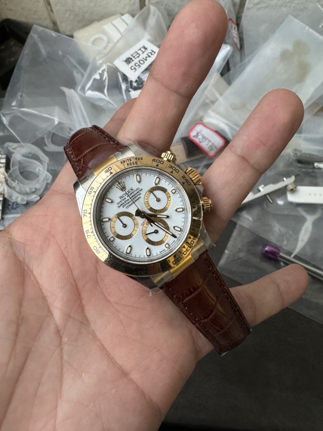 Victory Factory Watch Daytoan 116503 White Dial Yellow Gold Bezel 904L Steel Case Alligator Strap DD4130 Movement 04 Clean Factory Watch Daytoan 116503 White Dial Yellow Gold Bezel 904L Steel Case Alligator Strap DD4130 Movement 04