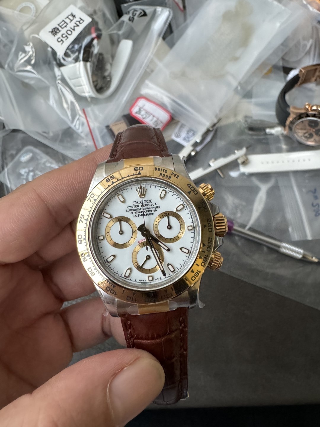 Victory Factory Watch Daytoan 116503 White Dial Yellow Gold Bezel 904L Steel Case Alligator Strap DD4130 Movement 05 Clean Factory Watch Daytoan 116503 White Dial Yellow Gold Bezel 904L Steel Case Alligator Strap DD4130 Movement 05