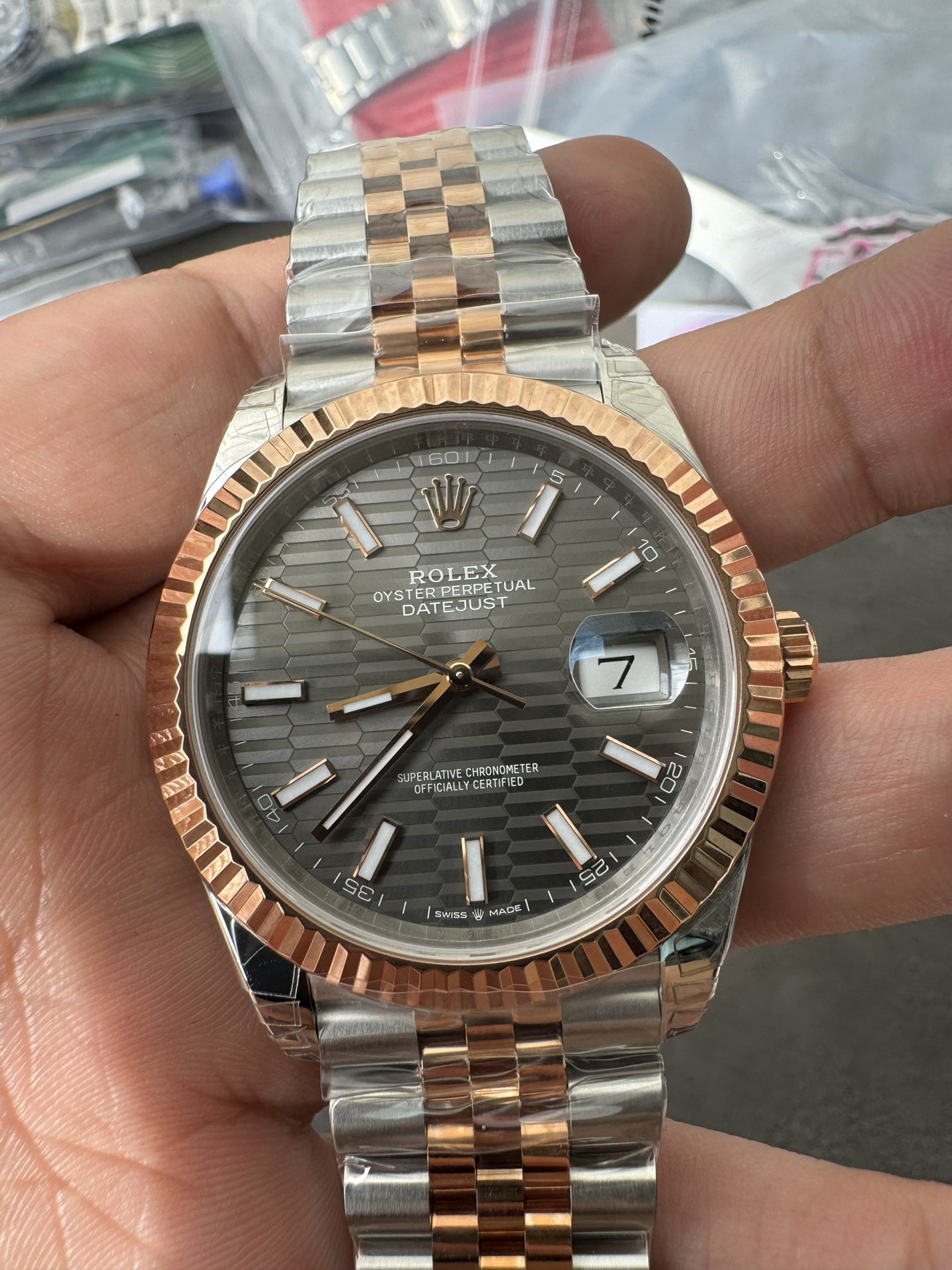 Victory Factory Watch Datejust 41 M126331 0020 Grey Fluted Motif Dial Rose Gold and Oyster Steel Bracelet SH3235 Movement 03 Clean Factory Watch Datejust 41 M126331 0020 Grey Fluted Motif Dial Rose Gold and Oyster Steel Bracelet SH3235 Movement 03