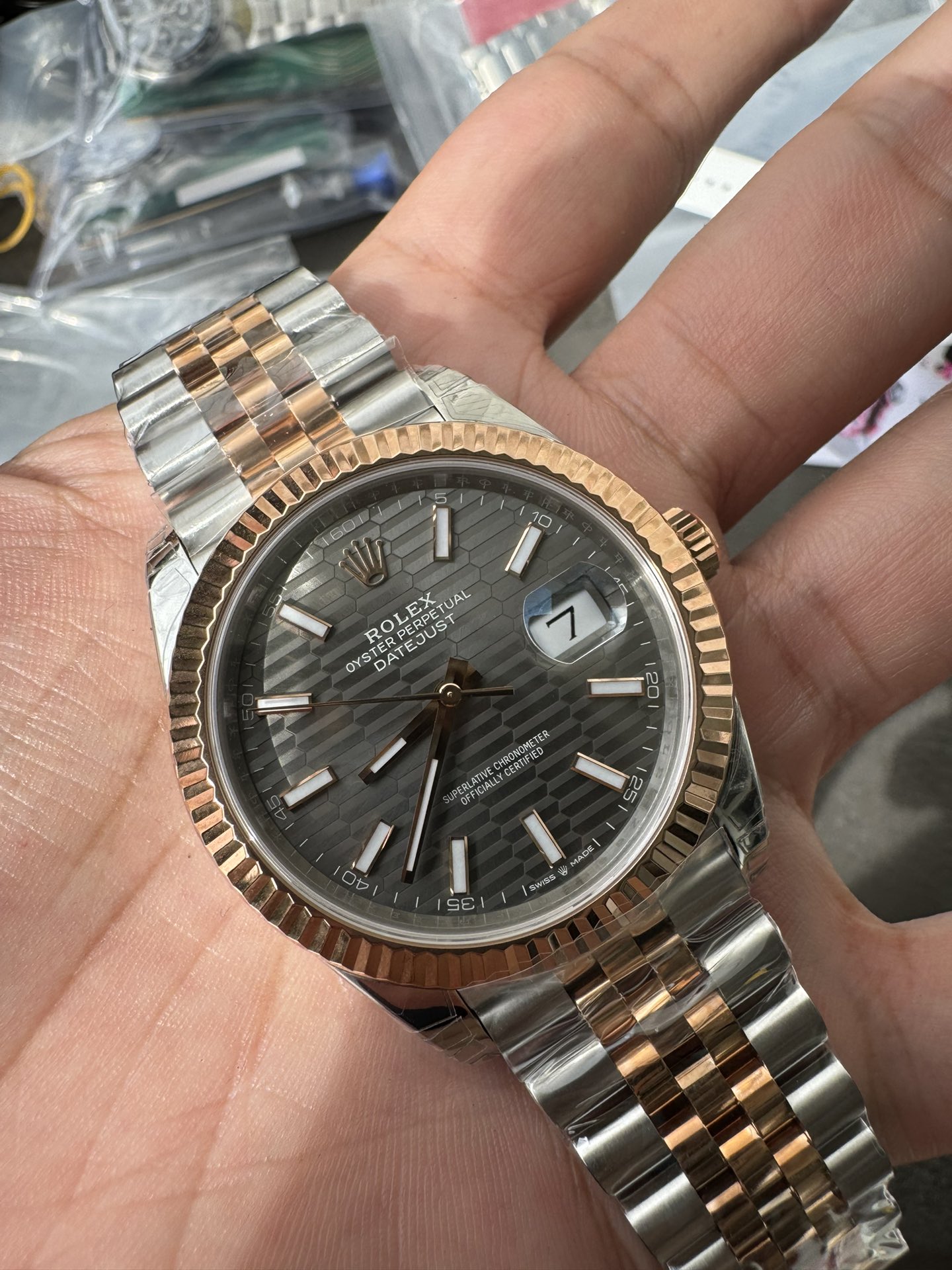 Victory Factory Watch Datejust 41 M126331 0020 Grey Fluted Motif Dial Rose Gold and Oyster Steel Bracelet SH3235 Movement 04 Clean Factory Watch Datejust 41 M126331 0020 Grey Fluted Motif Dial Rose Gold and Oyster Steel Bracelet SH3235 Movement 04