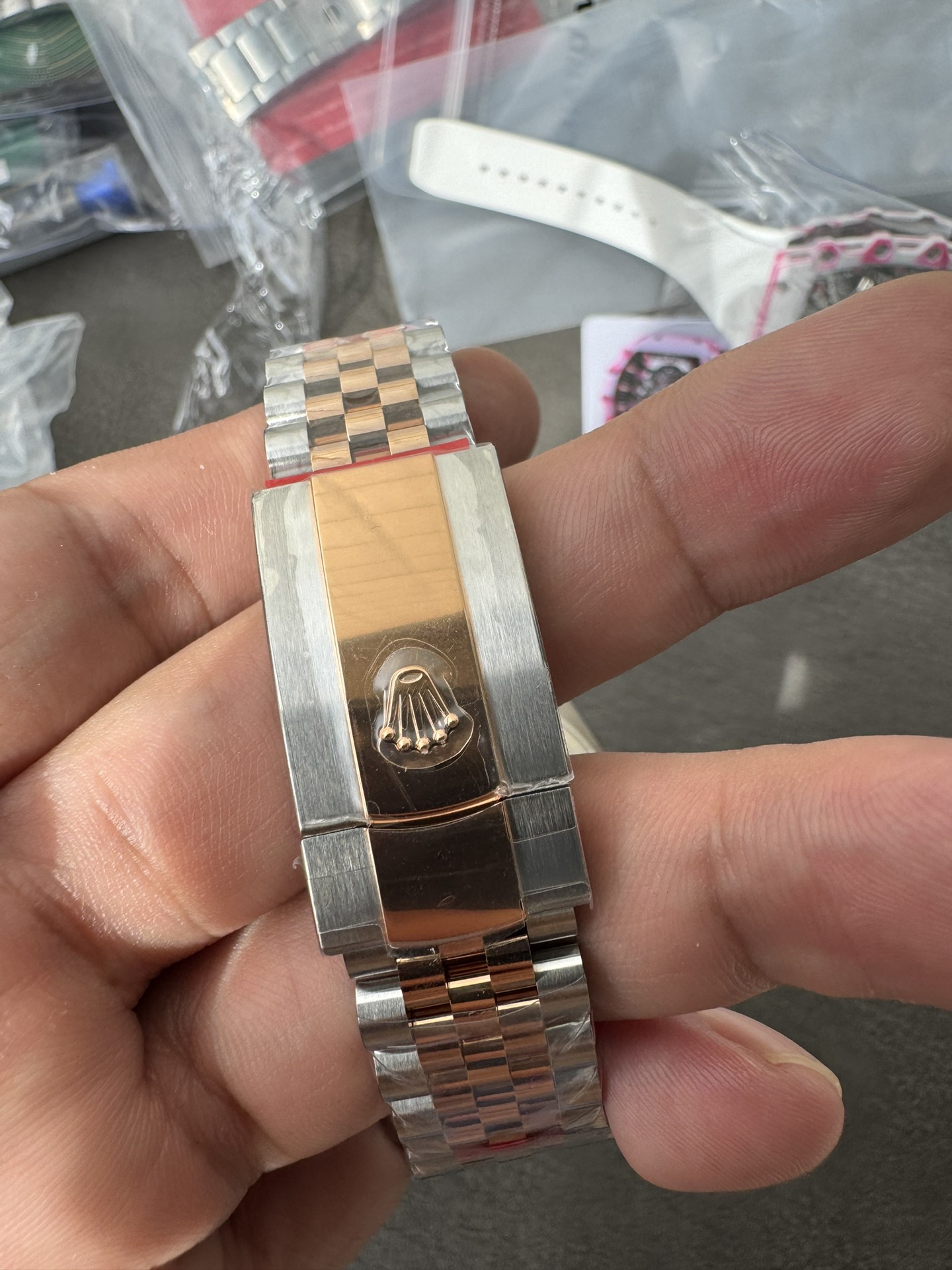 Victory Factory Watch Datejust 41 M126331 0020 Grey Fluted Motif Dial Rose Gold and Oyster Steel Bracelet SH3235 Movement 08 Clean Factory Watch Datejust 41 M126331 0020 Grey Fluted Motif Dial Rose Gold and Oyster Steel Bracelet SH3235 Movement 08