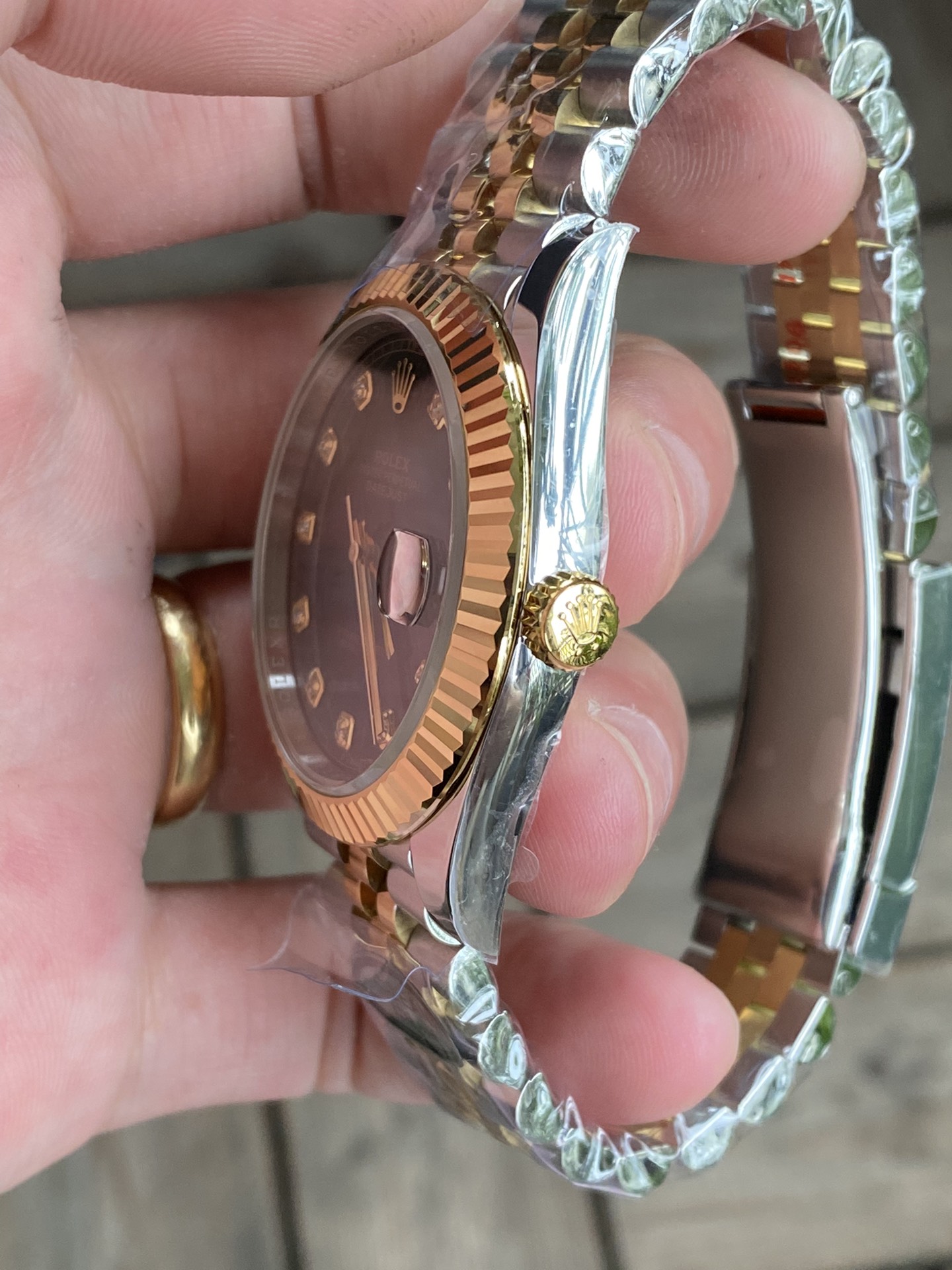 Victory Factory Watch Datejust 36 126233 Black Dial Diamond Hour Markers Yellow Gold Bezel Two Tone Jubilee Bracelet 3235 Caliber 08 Clean Factory Watch Datejust 36 126233 Black Dial Diamond Hour Markers Yellow Gold Bezel Two Tone Jubilee Bracelet 3235 Caliber 08