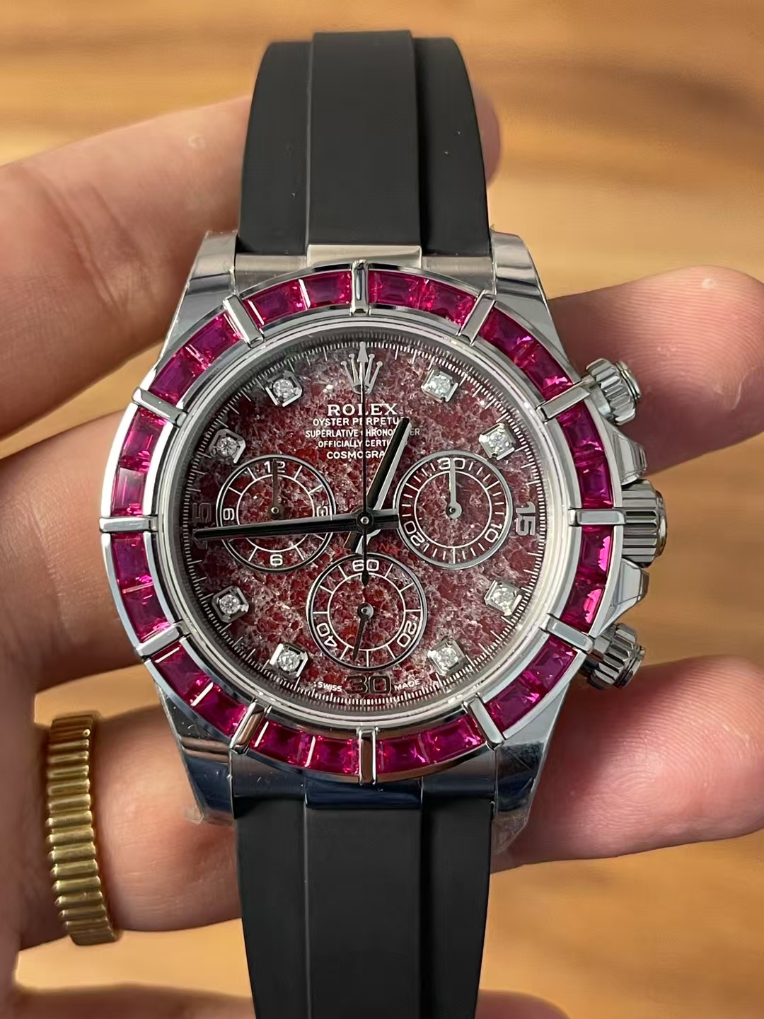 Premium Customized Daytona 116519 Red Garnet Dial and Bezel Diamonds Indexes Based on Super Clone Daytona DD4130 Movement Oysterflex Strap 01 Premium Customized Daytona 116519 Red Garnet Dial and Bezel Diamonds Indexes Based on Super Clone Daytona DD4130 Movement Oysterflex Strap 01
