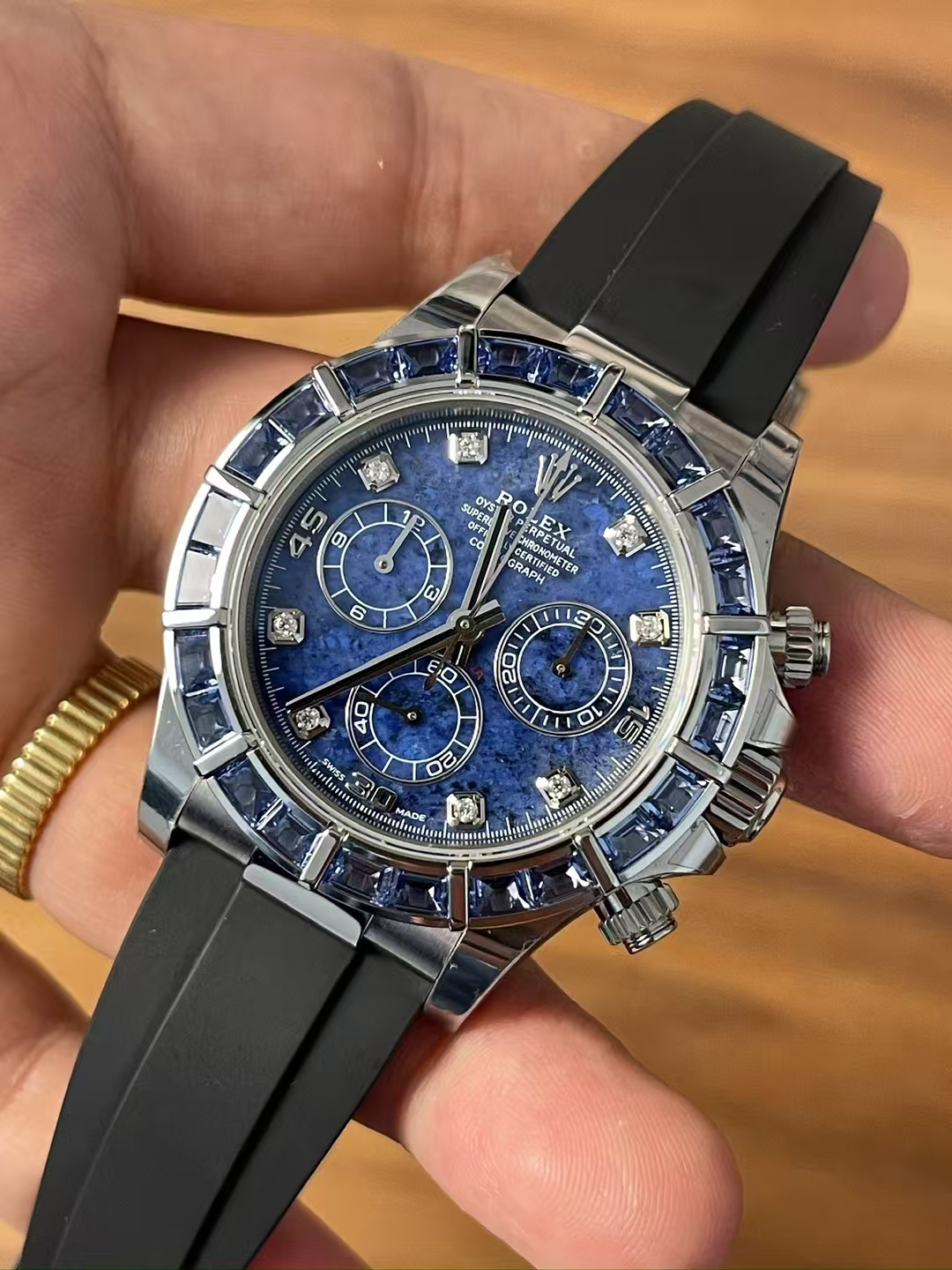 Premium Customized Rolex Daytona 116519 Sodalite Dial and Bezel Diamonds Indexes Based on Victory Factory Daytona DD4130 Movement Oysterflex Strap 03 Premium Customized Rolex Daytona 116519 Sodalite Dial and Bezel Diamonds Indexes Based on Clean Factory Daytona DD4130 Movement Oysterflex Strap 03