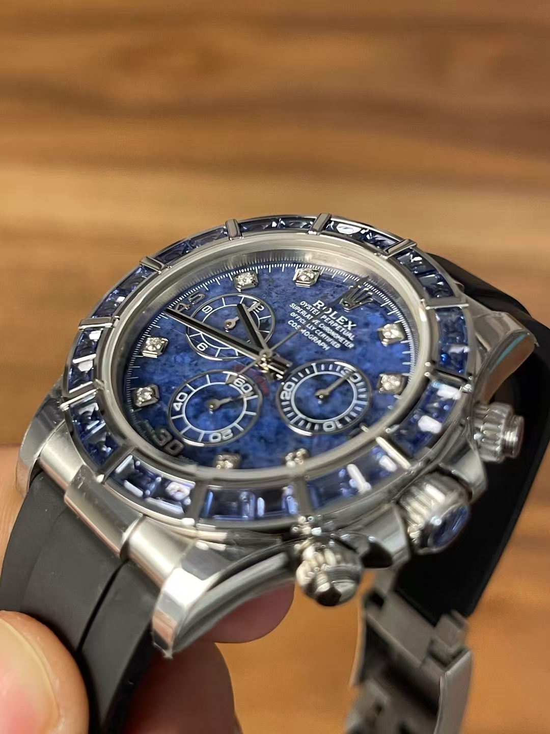 Premium Customized Rolex Daytona 116519 Sodalite Dial and Bezel Diamonds Indexes Based on Victory Factory Daytona DD4130 Movement Oysterflex Strap 06 01 Premium Customized Rolex Daytona 116519 Sodalite Dial and Bezel Diamonds Indexes Based on Clean Factory Daytona DD4130 Movement Oysterflex Strap 06 01