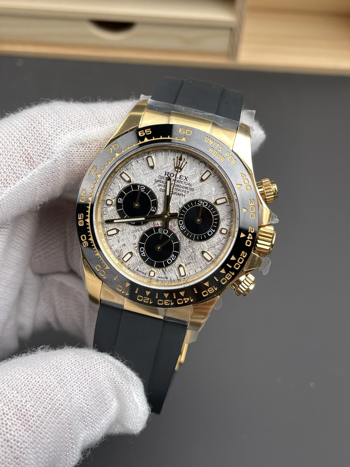 Victory Factory Watch Daytona 116518LN Meteorite Dial Black Chrono Sub Dial Yellow Gold Case Oysterflex Strap DD4130 Movement 03 Clean Factory Watch Daytona 116518LN Meteorite Dial Black Chrono Sub Dial Yellow Gold Case Oysterflex Strap DD4130 Movement 03