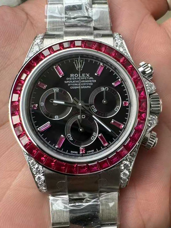 Victory Factory Watch Rolex Ruby Daytona 126599TRU Black Dial Baguette Ruby Bezel TRU Daytona Gem Set DanDong 4131 Movement 00 Clean Factory Watch Rolex Ruby Daytona 126599TRU Black Dial Baguette Ruby Bezel TRU Daytona Gem Set DanDong 4131 Movement 00