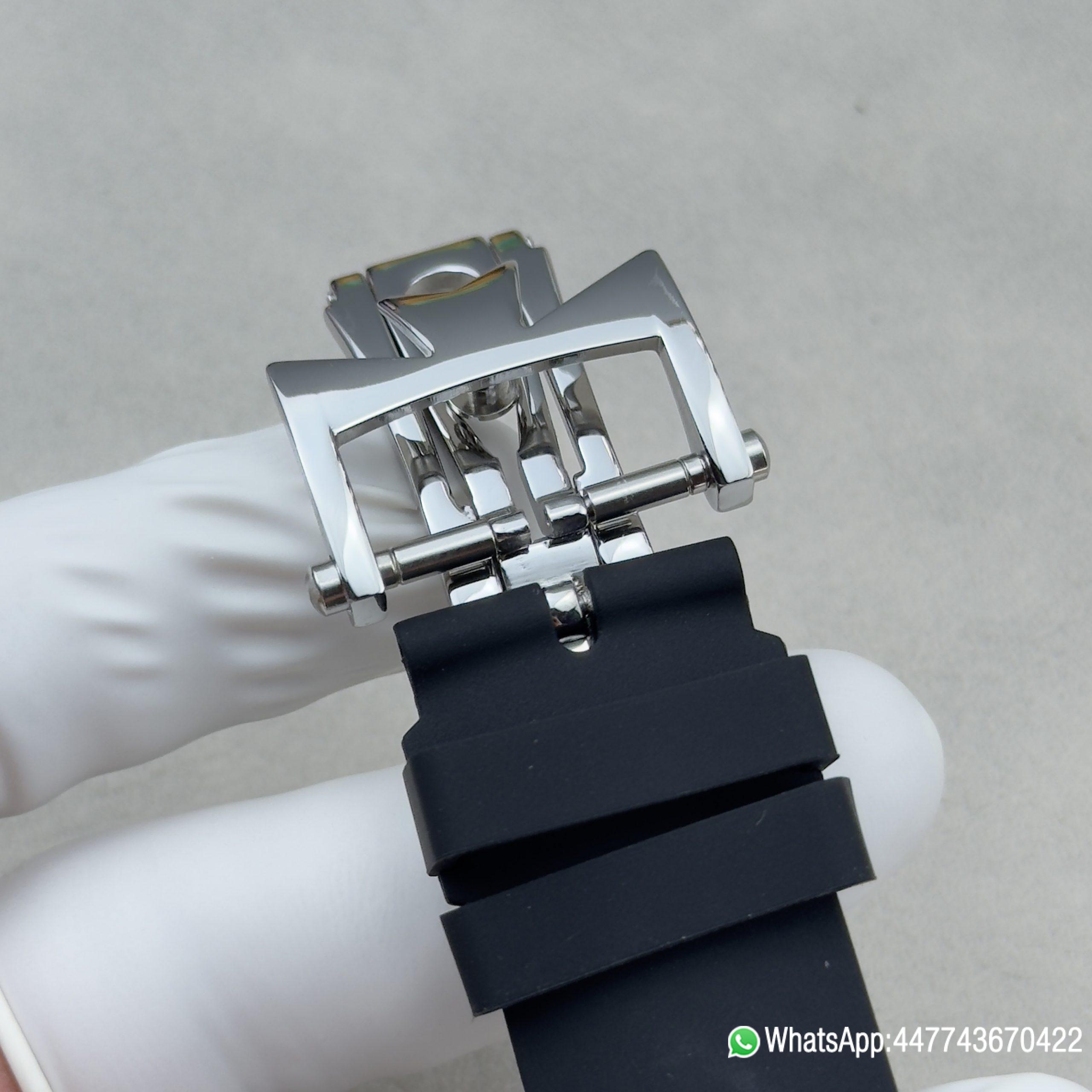 Super Clone Watch V Factory Vacheron Constantin Overseas 42mm Silver White Dail 316L stainless steel case and Replica version 1222 SC type movement 05 Super Clone Watch V Factory Vacheron Constantin Overseas 42mm Silver White Dail 316L stainless steel case and Replica version 1222 SC type movement 05