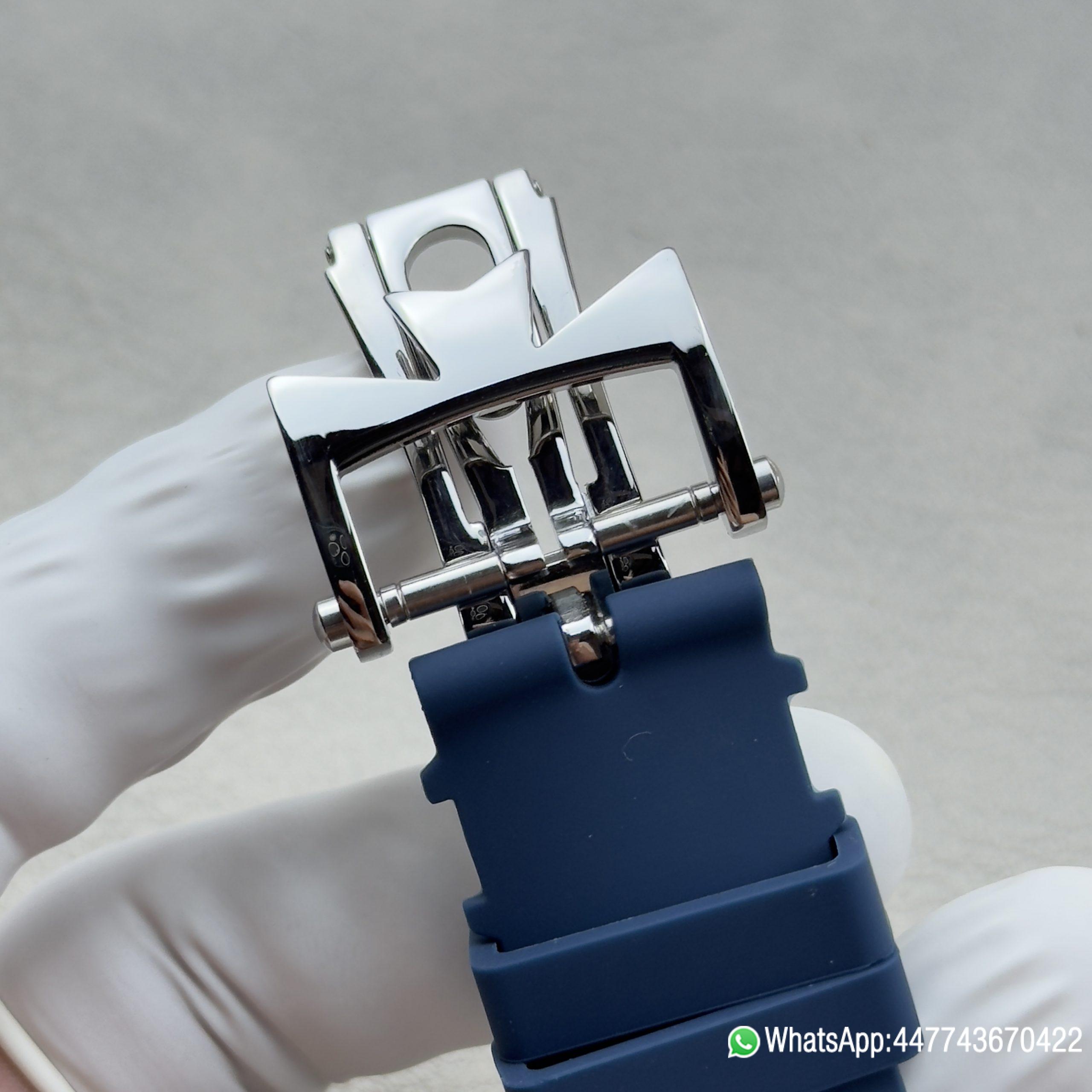 Super Clone Watch V Factory Vacheron Constantin Overseas 42mm Sunburst Blue Dail 316L stainless steel case and Replica version 1222 SC type movement 010 Super Clone Watch V Factory Vacheron Constantin Overseas 42mm Sunburst Blue Dail 316L stainless steel case and Replica version 1222 SC type movement 010